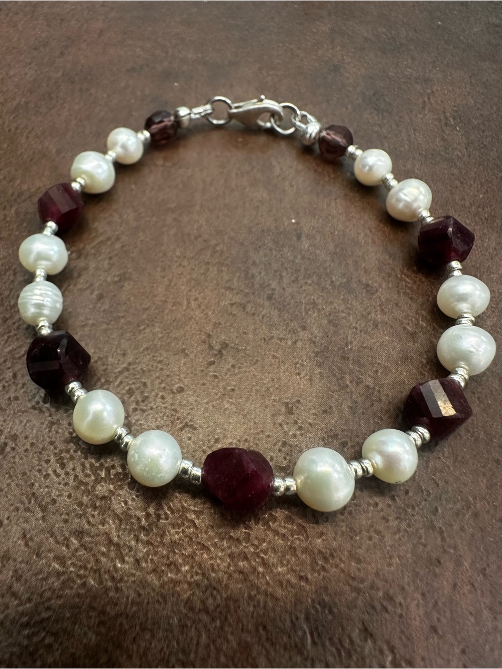 Pearl and Deep Burgundy garnet Bead Bracelet - Women Jewelry